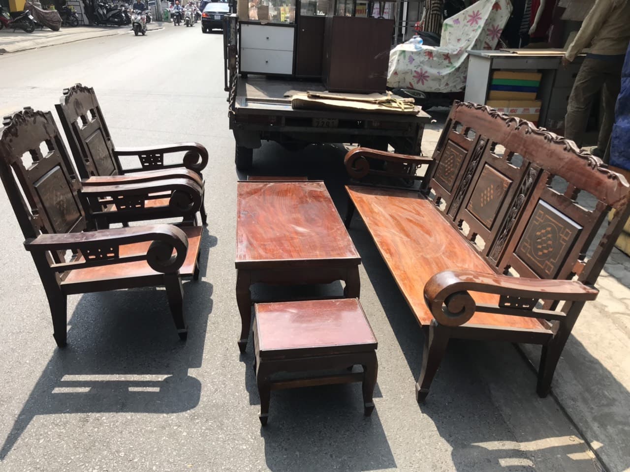 Nội Thất Việt Vượng - Giải Pháp Thu Mua Đồ Gỗ Cũ Tốt Nhất Tại Huyện Nhà Bè