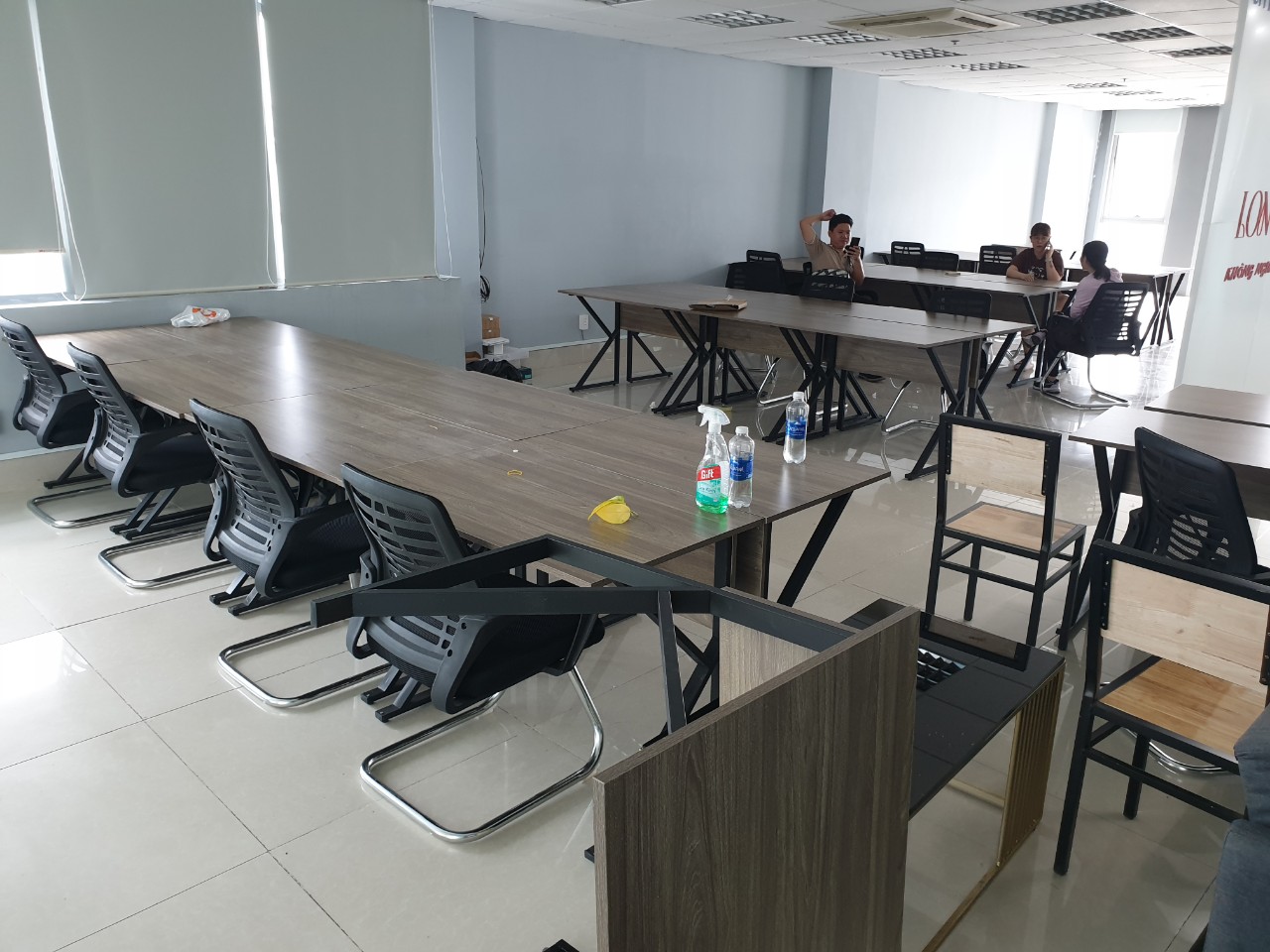 Nội Thất Việt Vượng - Thu Mua Bàn Ghế Thanh Lý Tại Quận 4 Giá Cao