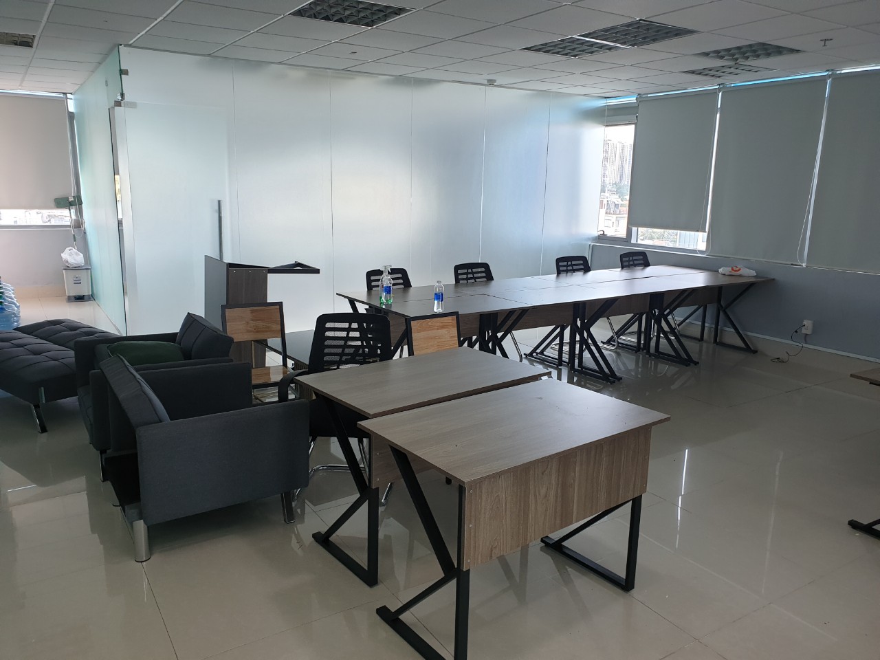 Nội Thất Việt Vượng - Thu Mua Bàn Ghế Thanh Lý Tại Quận 4 Giá Cao