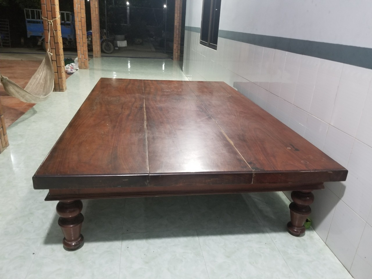 Thu Mua Bàn Ghế Cũ Quận 10 - Nội Thất Việt Vượng: Giá Cao, Dịch Vụ Nhanh Chóng