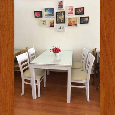 BÀN ĂN GỖ CAO SU 4 GHẾ MẪU VICTORIA 01