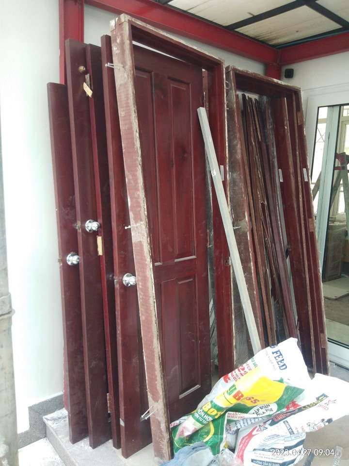 THU MUA CỬA GỖ CŨ GIÁ CAO UY TÍN TẠI HỒ CHÍ MINH VÀ CÁC TỈNH LÂN CẬN