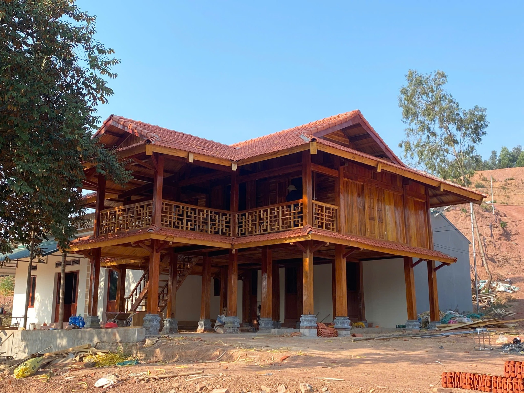 THU MUA XÁC NHÀ GỖ CŨ GIÁ CAO UY TÍN NHANH CHÓNG